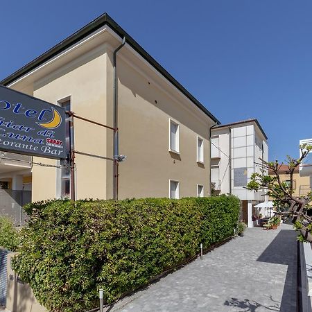 Hotel Chiar Di Luna Сенігаллія Екстер'єр фото